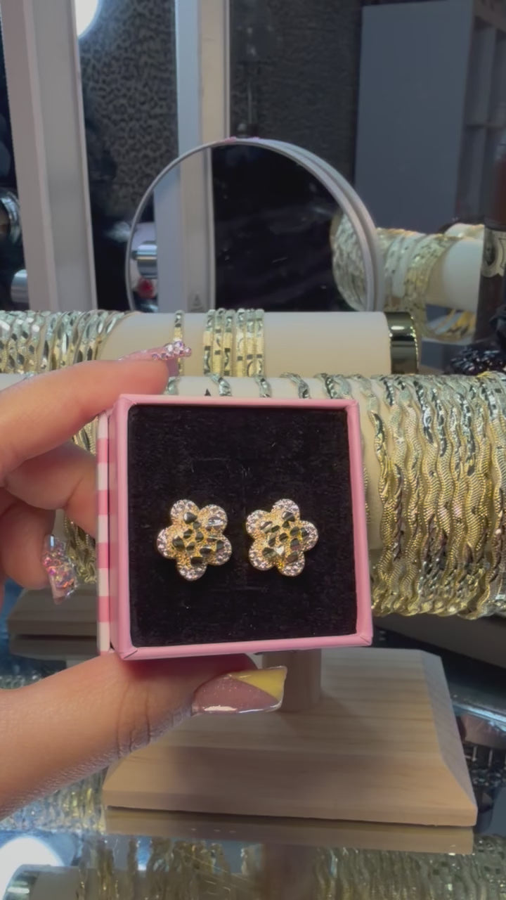 FLOWER NUGGET EARRINGS